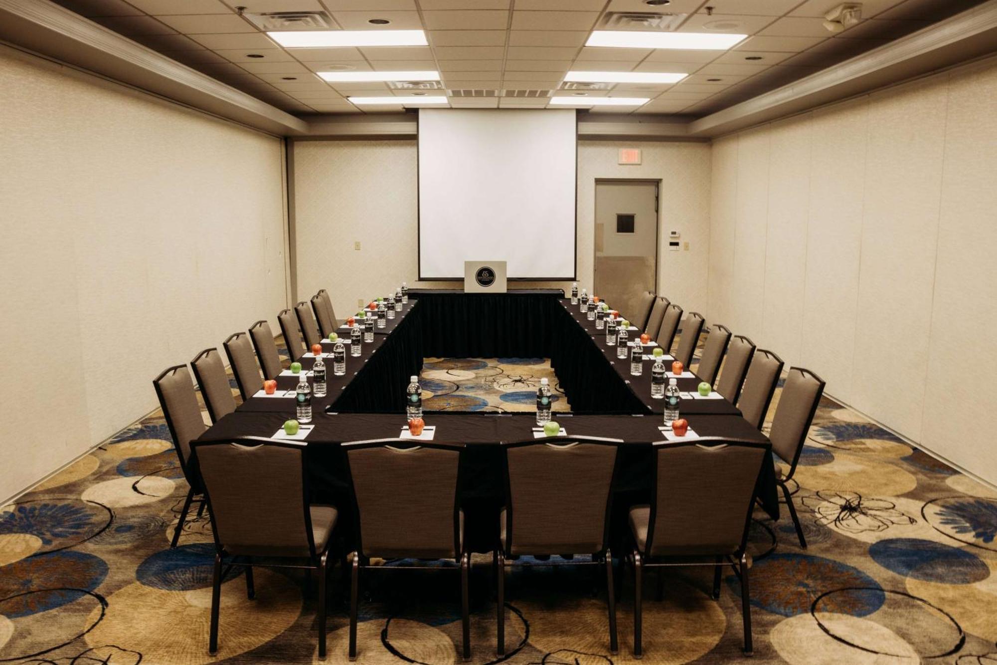 Eastland Suites Hotel & Conference Center Bloomington Eksteriør bilde