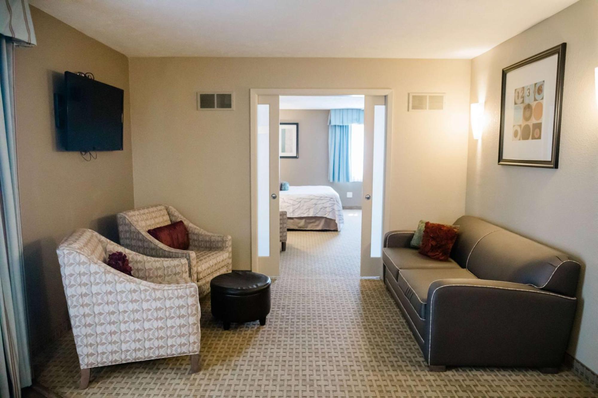 Eastland Suites Hotel & Conference Center Bloomington Eksteriør bilde