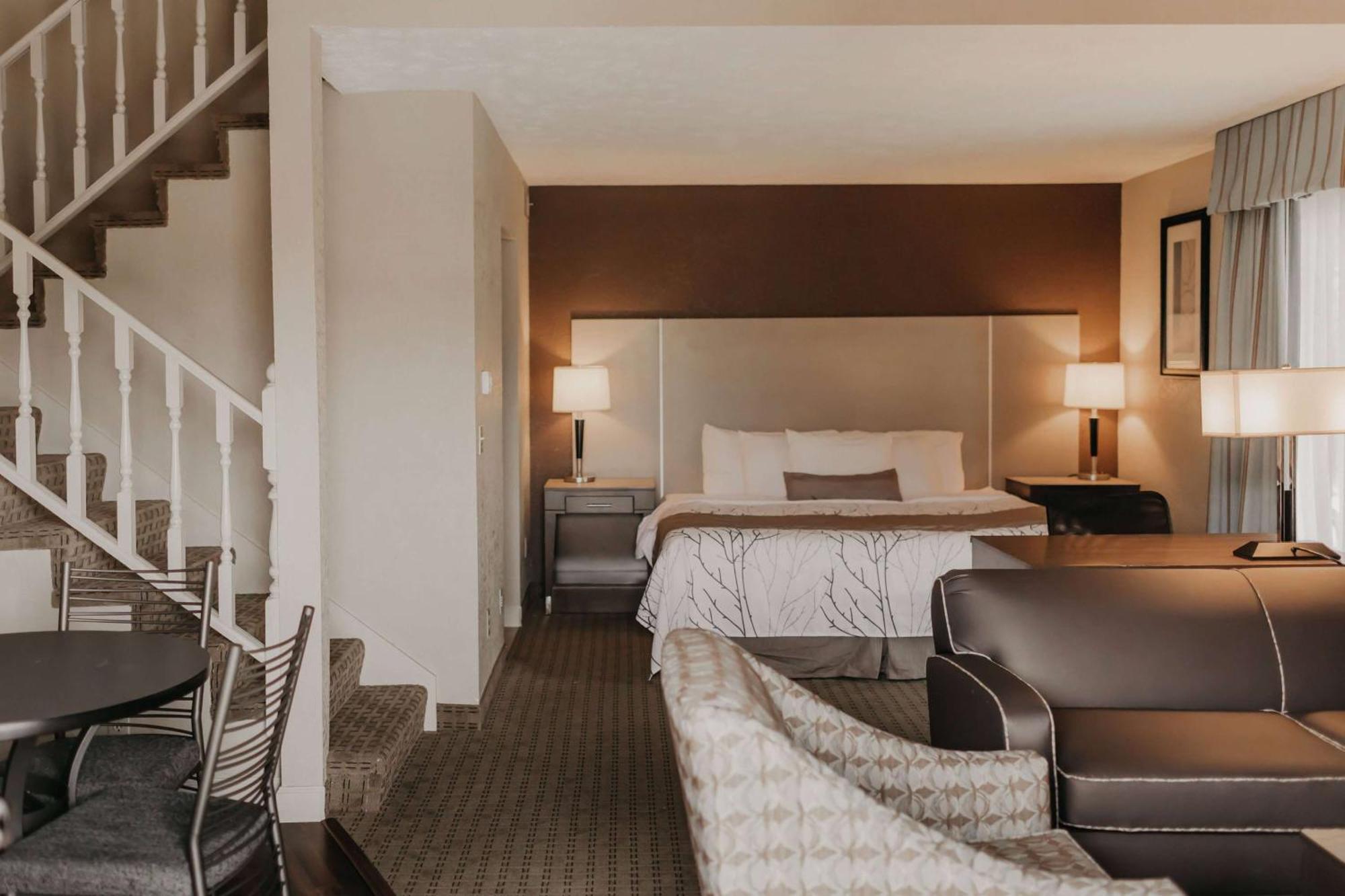 Eastland Suites Hotel & Conference Center Bloomington Eksteriør bilde