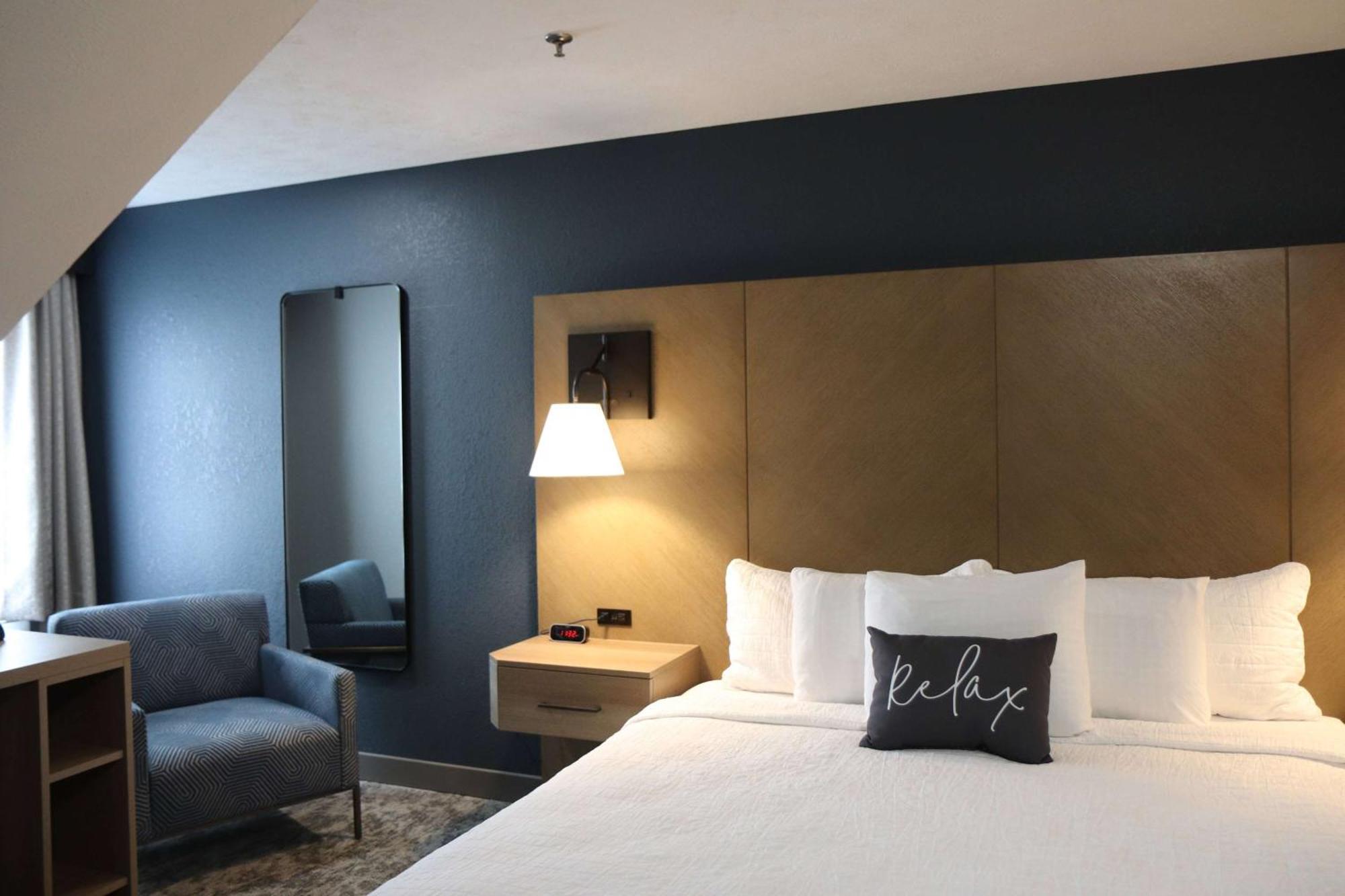 Eastland Suites Hotel & Conference Center Bloomington Eksteriør bilde