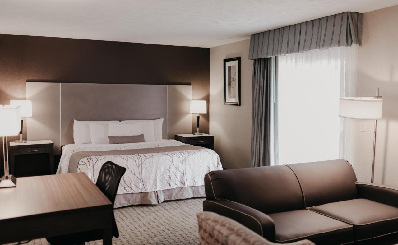 Eastland Suites Hotel & Conference Center Bloomington Eksteriør bilde